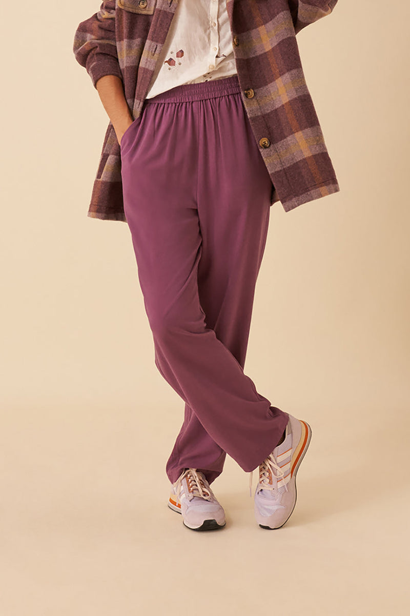 violette soka trousers