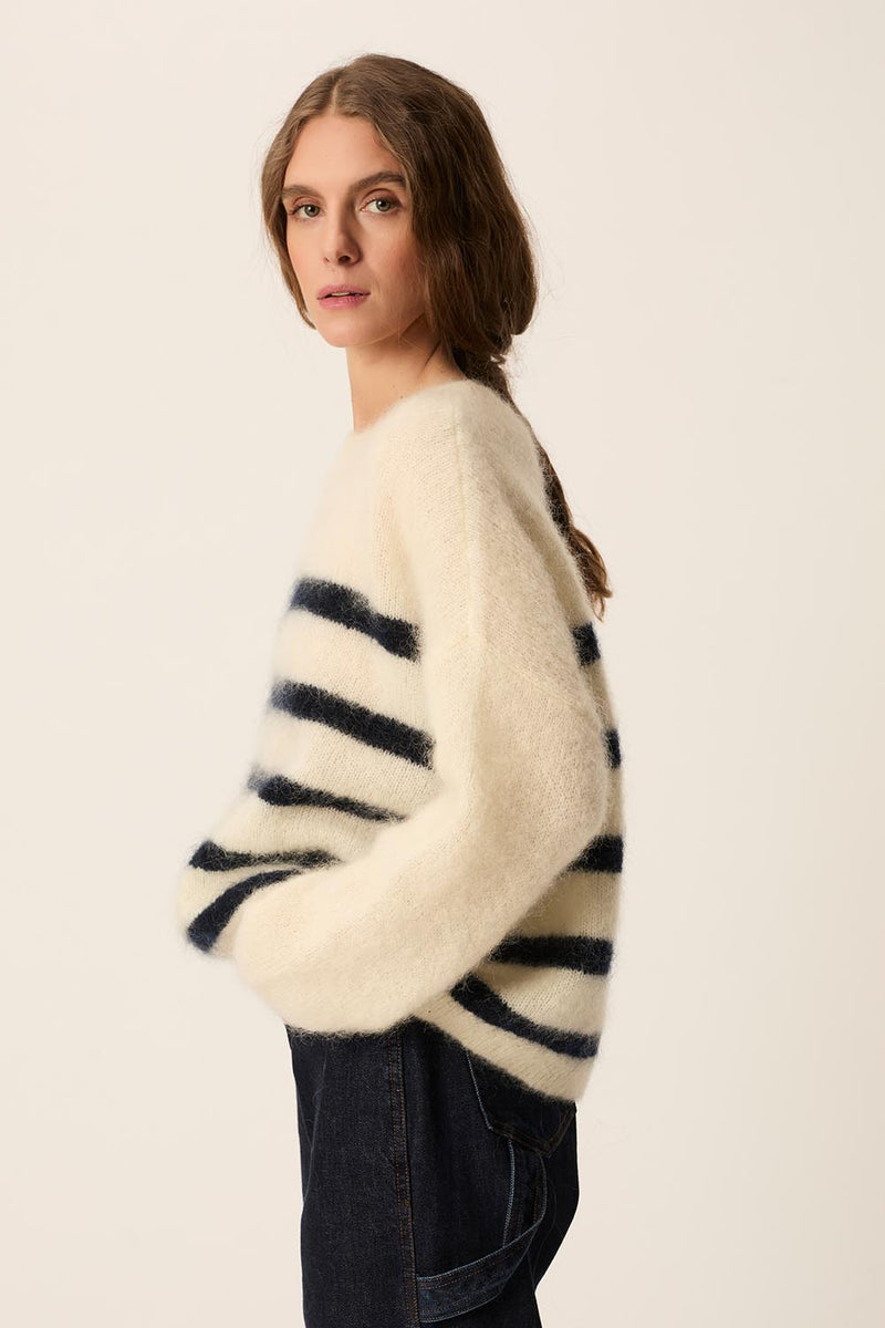 Pull Aleo Creme/Marine - 25 ans