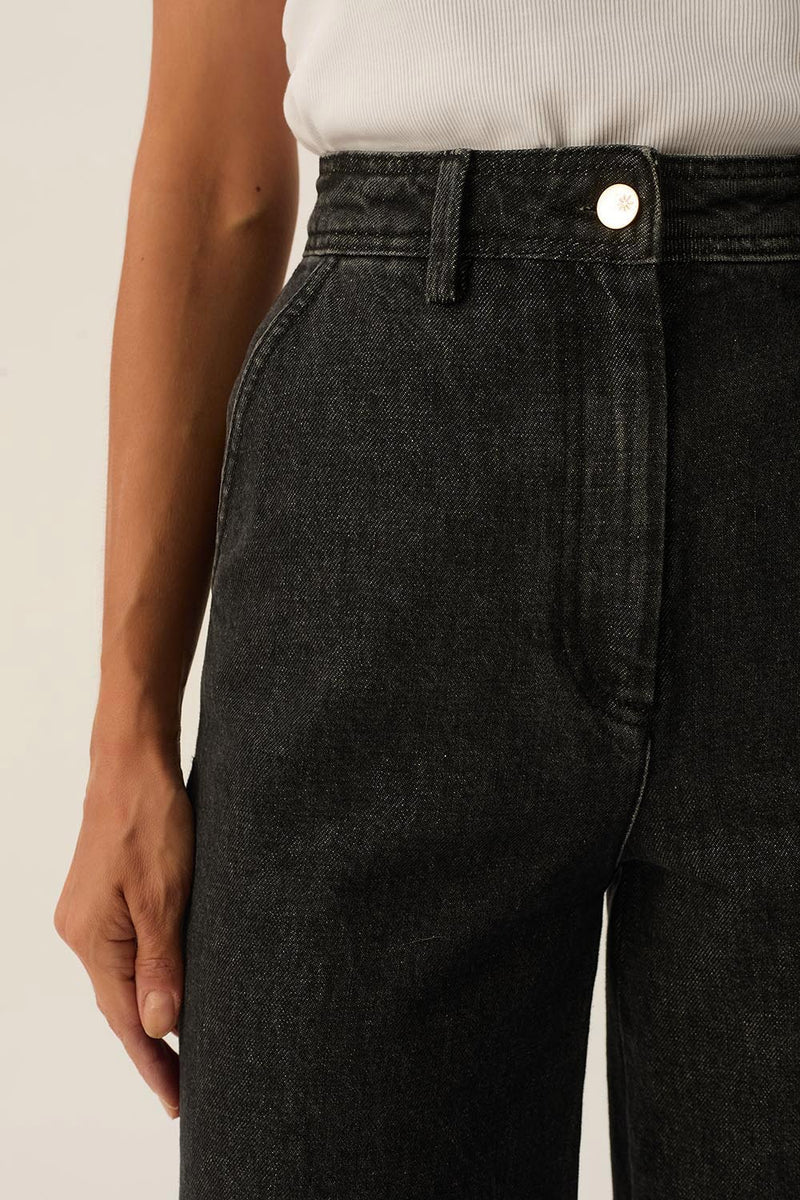 Jean Lentura Noir Stone