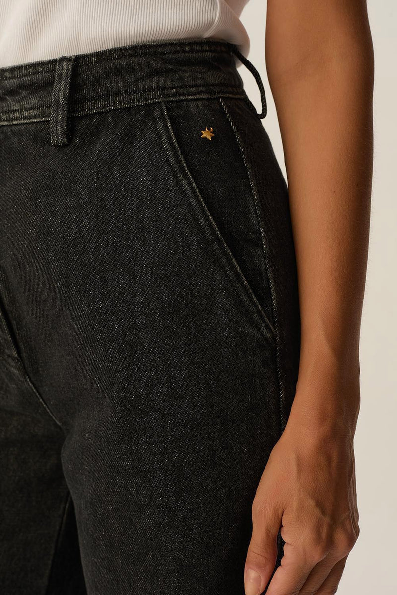 Jean Lentura Noir Stone